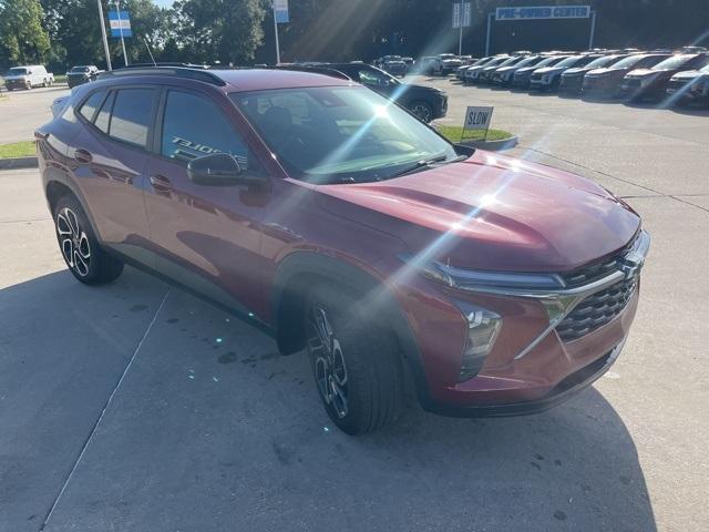new 2025 Chevrolet Trax car, priced at $26,979