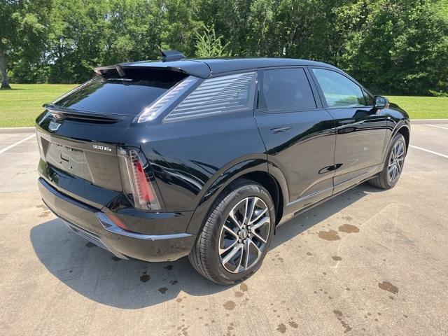 new 2025 Cadillac OPTIQ car, priced at $57,319
