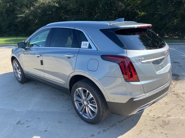 new 2025 Cadillac XT5 car, priced at $54,660