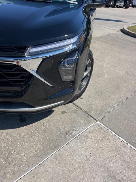 used 2025 Chevrolet Trax car, priced at $23,490