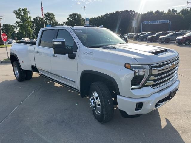new 2025 Chevrolet Silverado 3500 car, priced at $93,664
