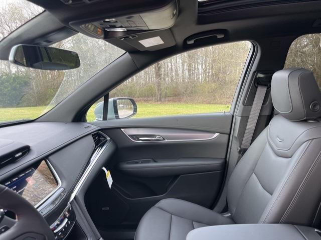new 2025 Cadillac XT6 car, priced at $49,210