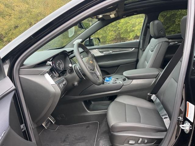 new 2025 Cadillac XT5 car, priced at $62,185