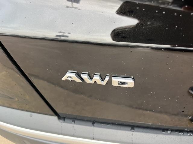 new 2025 Cadillac XT5 car, priced at $62,185