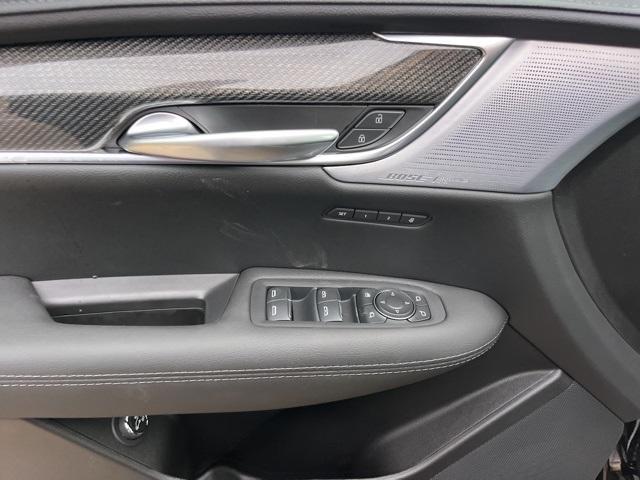 new 2025 Cadillac XT5 car, priced at $62,185