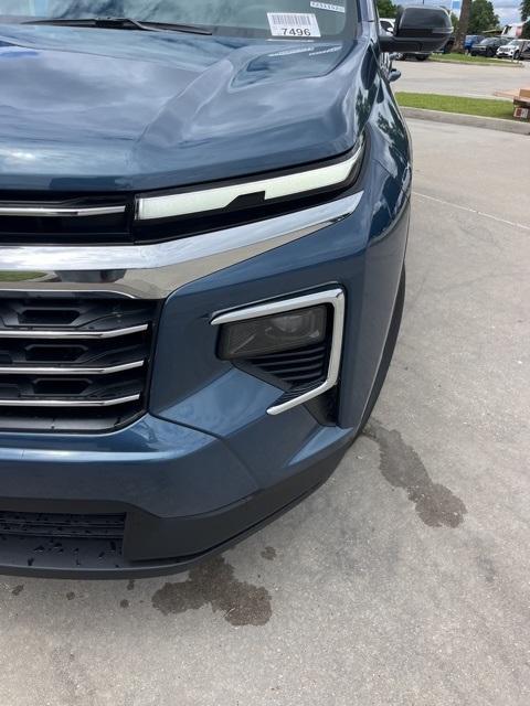 new 2025 Chevrolet Traverse car, priced at $42,094
