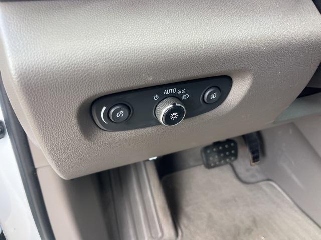 used 2020 Chevrolet Traverse car, priced at $18,990