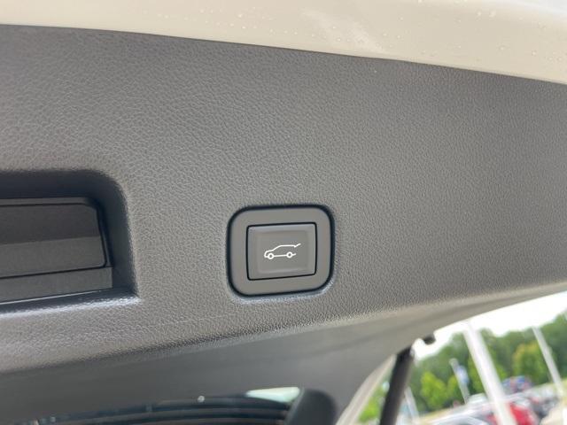 new 2025 Chevrolet Traverse car, priced at $46,374