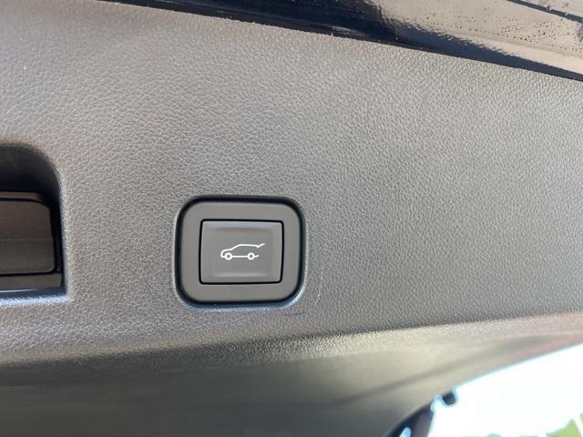 new 2025 Chevrolet Traverse car, priced at $56,024