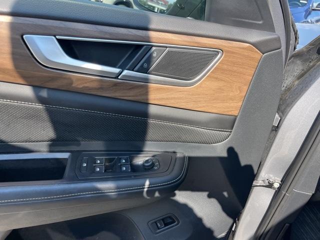used 2024 Volkswagen Atlas car, priced at $29,990