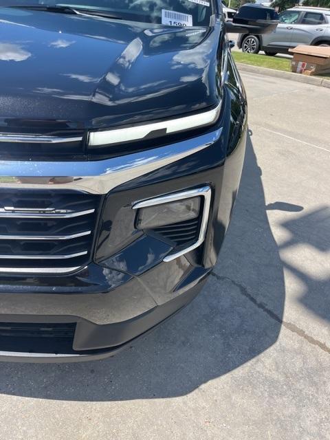 new 2025 Chevrolet Traverse car, priced at $42,094