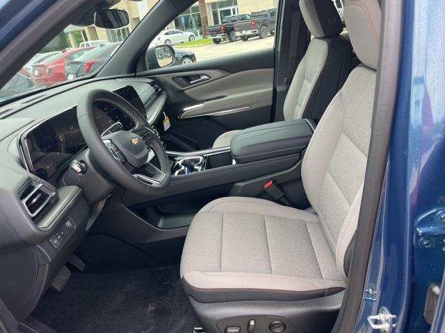 new 2025 Chevrolet Traverse car, priced at $42,594