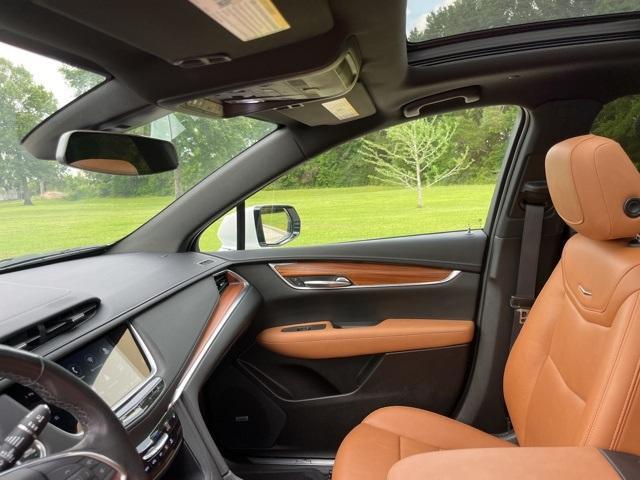 used 2021 Cadillac XT5 car, priced at $29,990