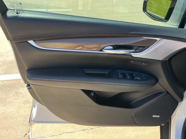 used 2021 Cadillac XT5 car, priced at $29,990
