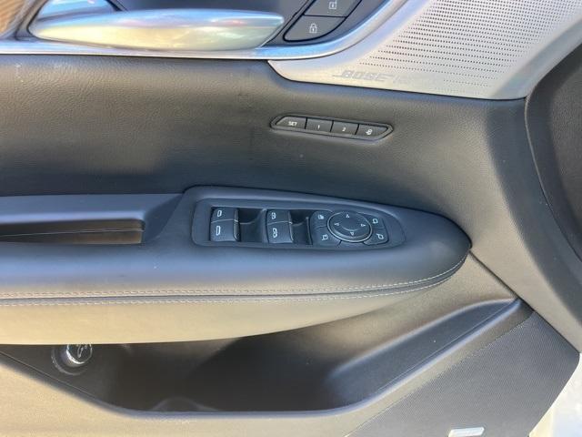 used 2021 Cadillac XT5 car, priced at $29,990