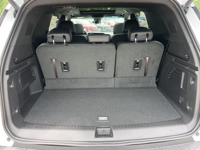 new 2025 Chevrolet Traverse car, priced at $50,029