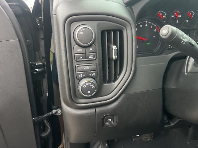 new 2025 Chevrolet Silverado 1500 car, priced at $45,114