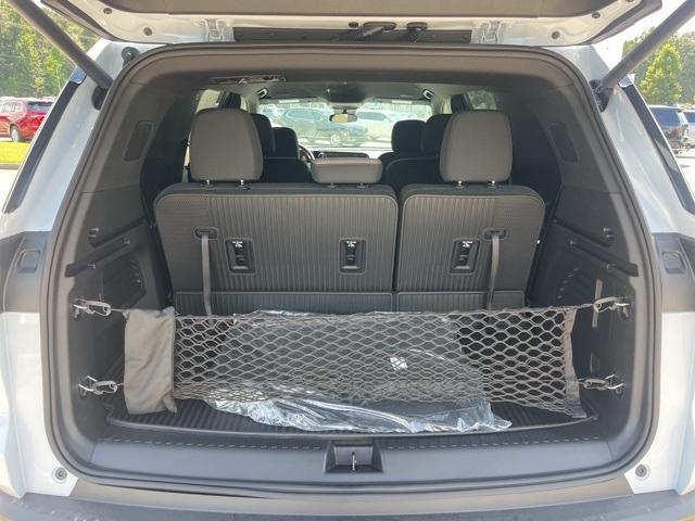 new 2026 Chevrolet Traverse car, priced at $43,009