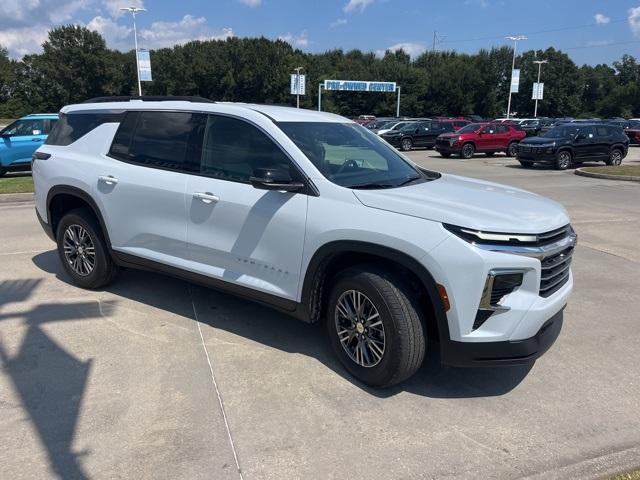 new 2026 Chevrolet Traverse car, priced at $43,009