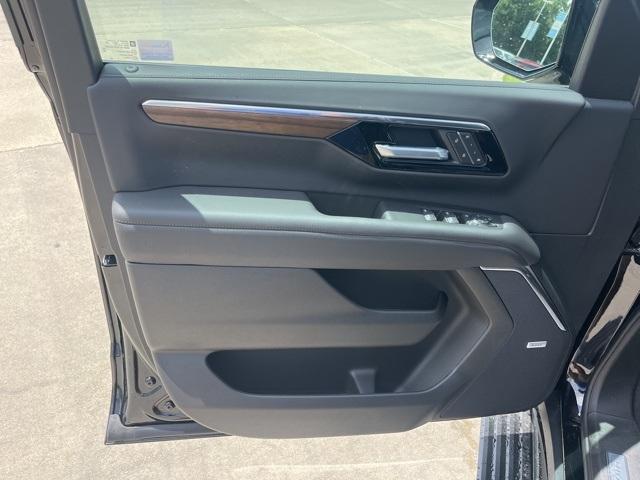 new 2025 Chevrolet Tahoe car, priced at $84,399