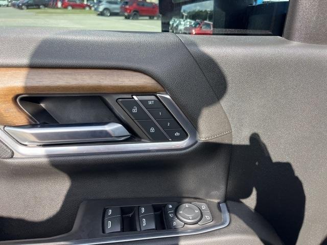 used 2024 Chevrolet Silverado 2500 car, priced at $75,990