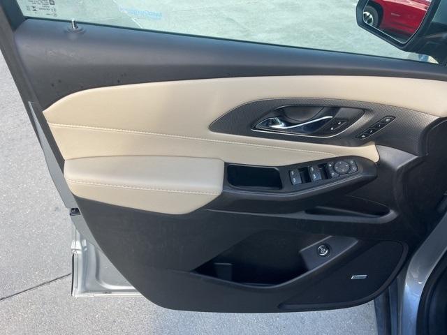 used 2023 Chevrolet Traverse car, priced at $36,490