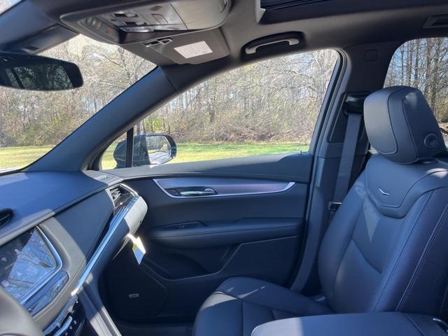 new 2025 Cadillac XT6 car, priced at $49,835