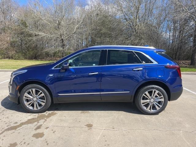 new 2025 Cadillac XT5 car, priced at $52,010