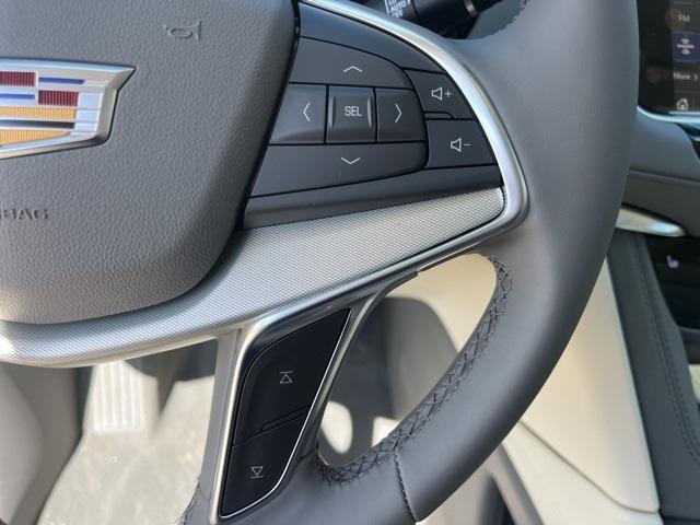 new 2025 Cadillac XT5 car, priced at $52,010
