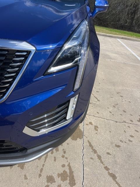new 2025 Cadillac XT5 car, priced at $52,010