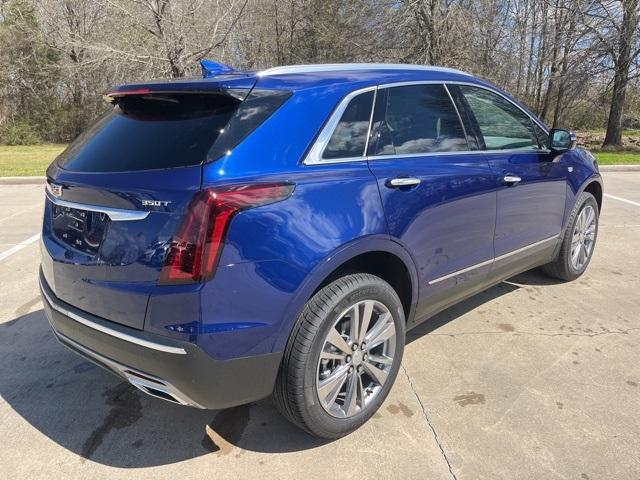 new 2025 Cadillac XT5 car, priced at $52,010