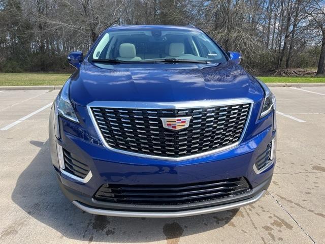 new 2025 Cadillac XT5 car, priced at $52,010
