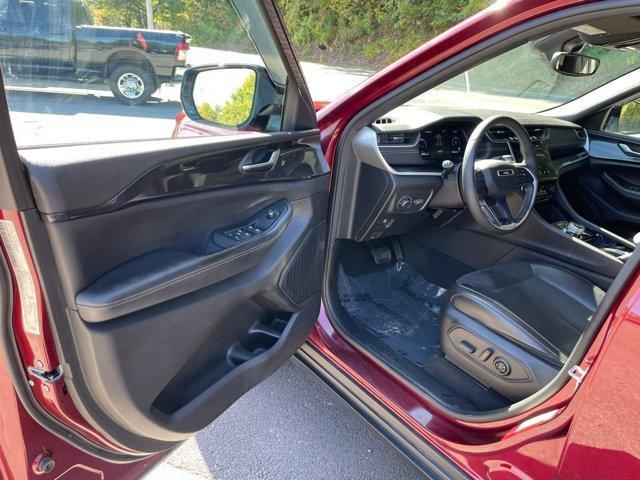 used 2023 Jeep Grand Cherokee car, priced at $33,998