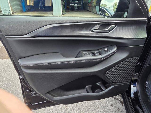 new 2025 Jeep Grand Cherokee car