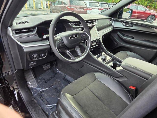 new 2025 Jeep Grand Cherokee car