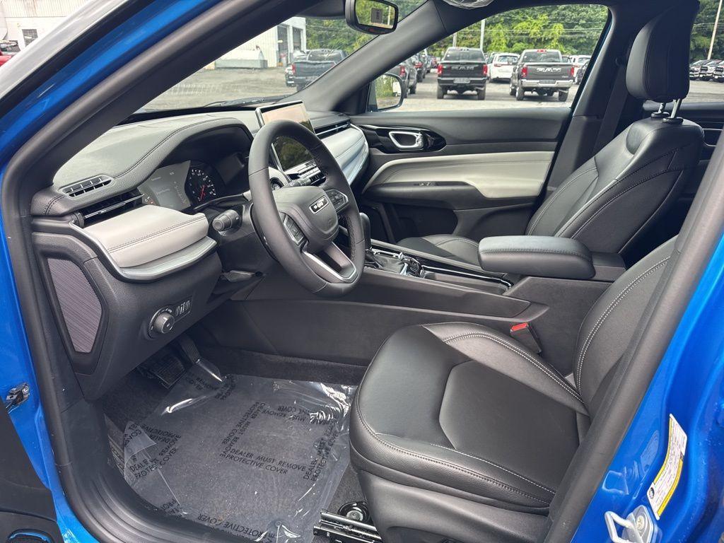 new 2025 Jeep Compass car, priced at $35,085
