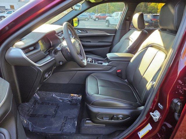 new 2025 Jeep Grand Cherokee car, priced at $53,930