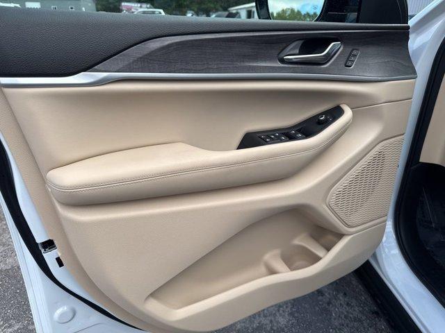 new 2025 Jeep Grand Cherokee L car, priced at $56,914
