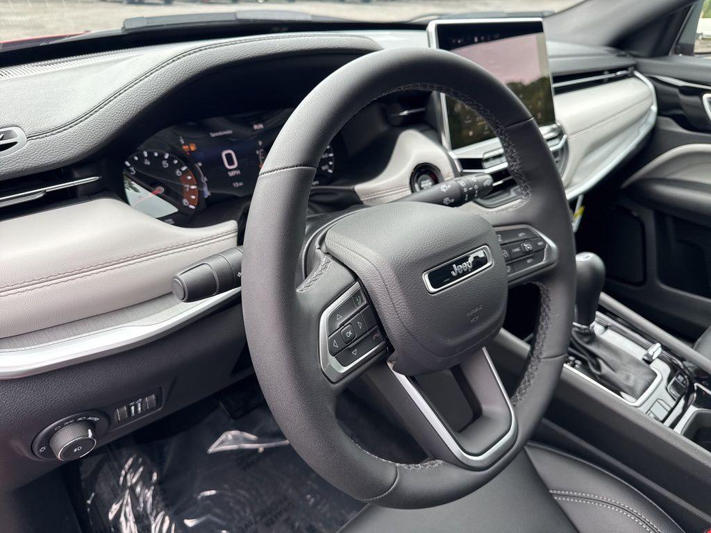 new 2025 Jeep Compass car, priced at $35,085