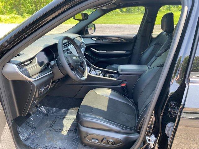 used 2023 Jeep Grand Cherokee car, priced at $33,381