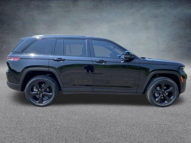 used 2023 Jeep Grand Cherokee car, priced at $33,381