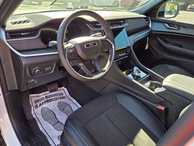 new 2025 Jeep Grand Cherokee L car