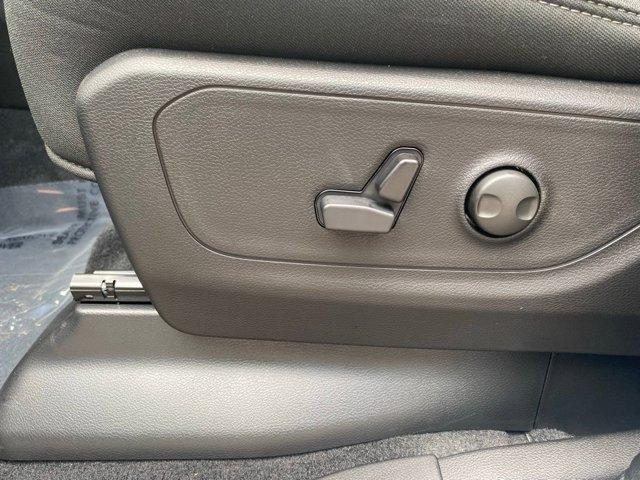 new 2025 Ram 1500 car