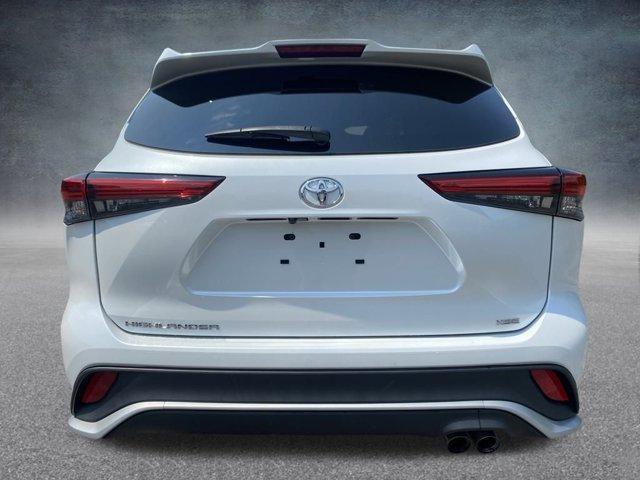 used 2022 Toyota Highlander car, priced at $36,541