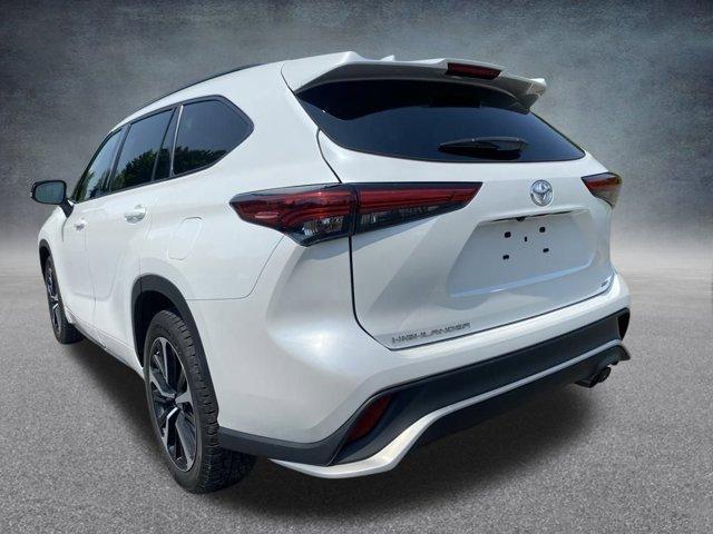 used 2022 Toyota Highlander car, priced at $36,541