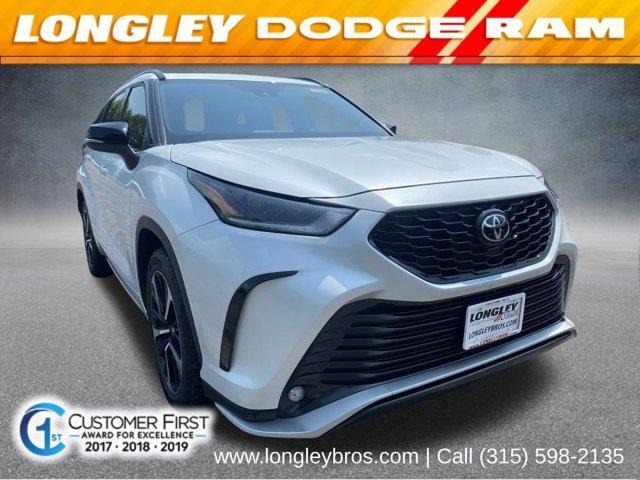 used 2022 Toyota Highlander car, priced at $36,541