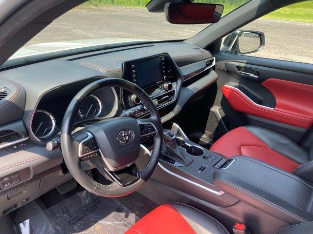 used 2022 Toyota Highlander car, priced at $36,541