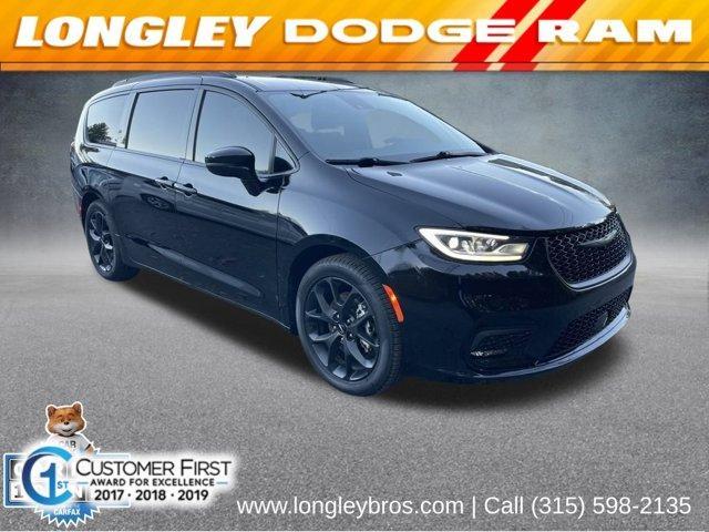 used 2024 Chrysler Pacifica car, priced at $37,788