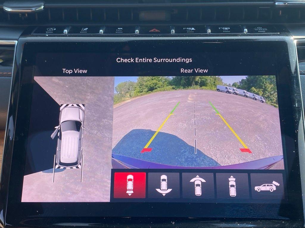 used 2024 Jeep Grand Cherokee car, priced at $47,998