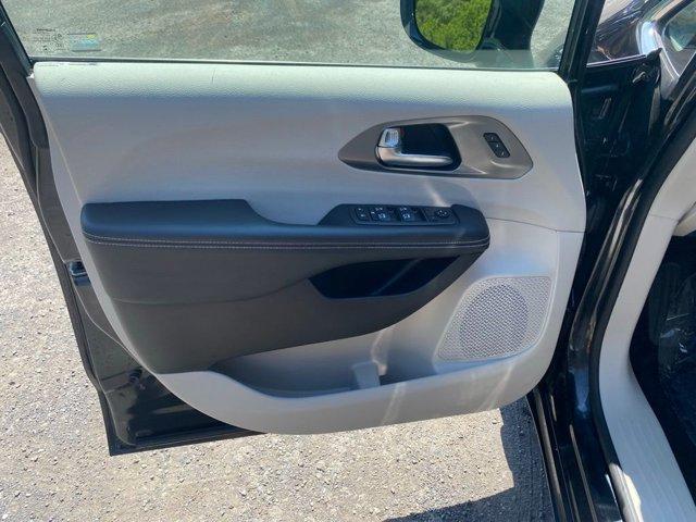 used 2022 Chrysler Pacifica car, priced at $30,964